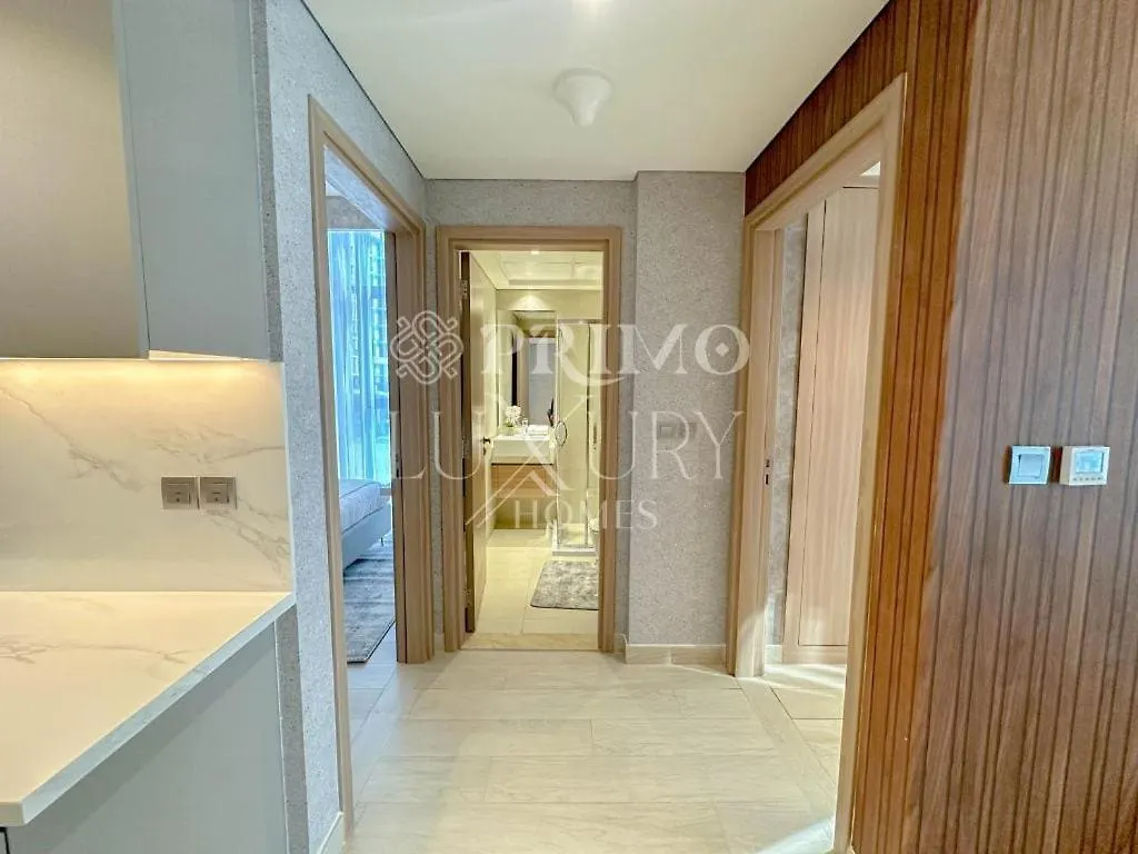 Spacious 2-Bedroom Apartment In Azizi Riviera-Dubai 0*, Dubai